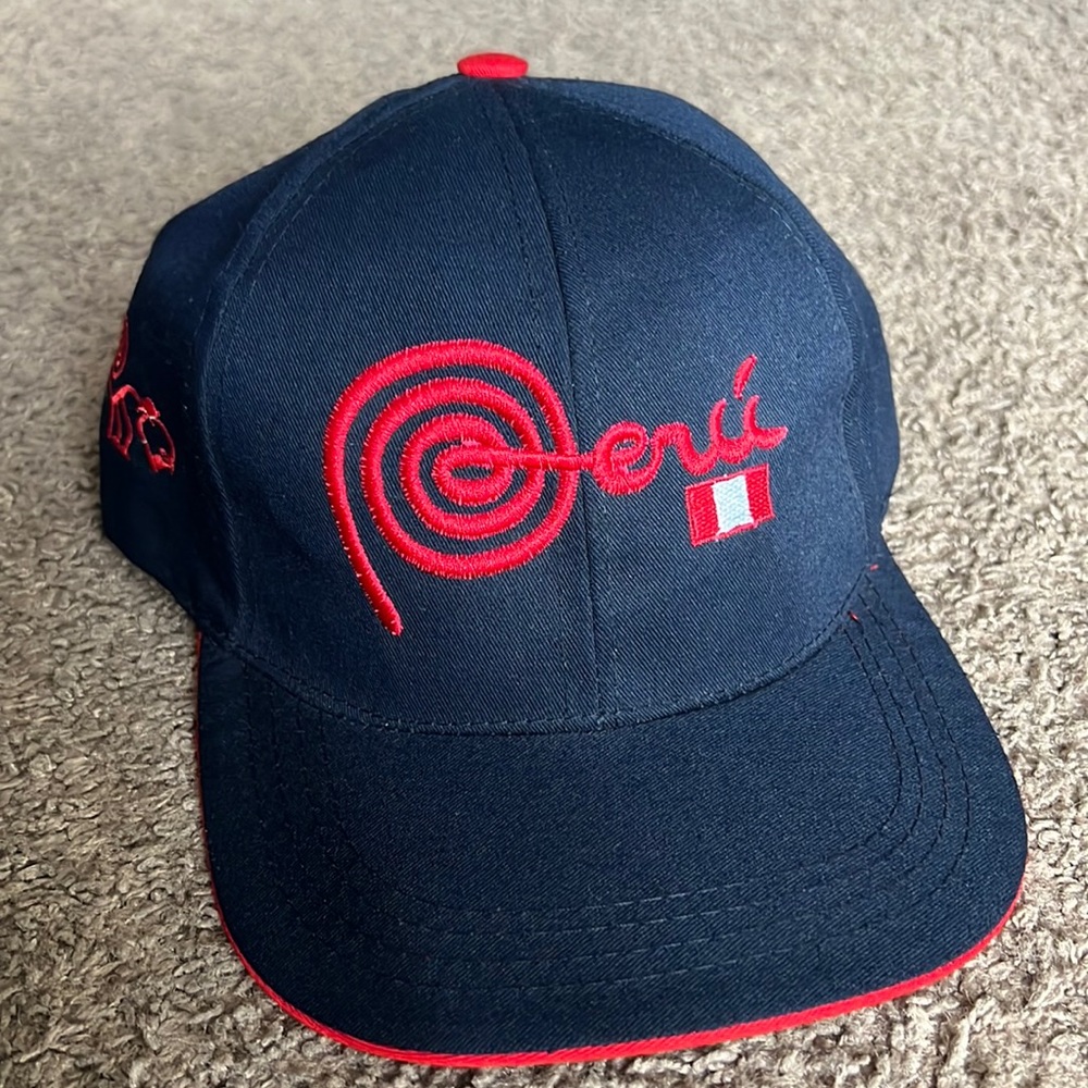 Perú Hat - Picture 1 of 3